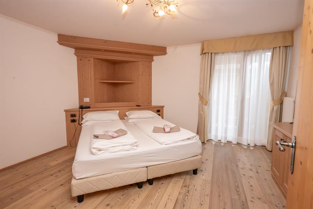 
<strong>a partire da 123€ a persona</strong>